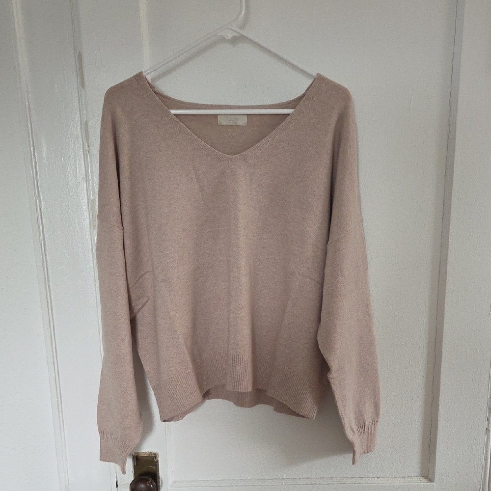 nuuds Women's V-Neck Sweater - Soft Beige